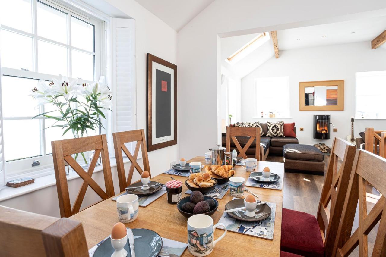 Finest Retreats - Lighthouse Cottage Rampside المظهر الخارجي الصورة